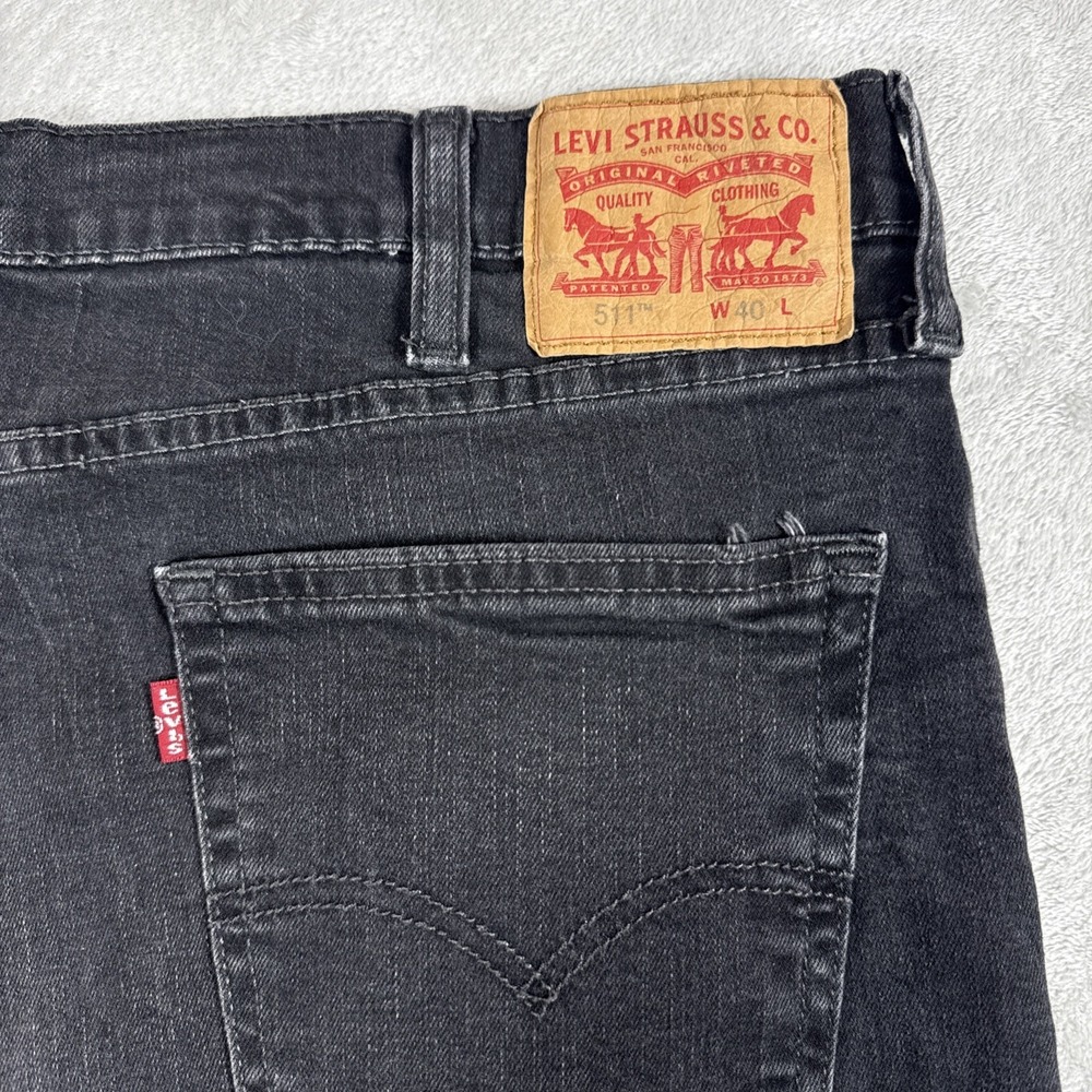 Levi's 511 Black Denim Bermuda Shorts Men's Size 40 10" Inseam - Picture 3 of 9